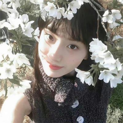 漂亮男孩直播中